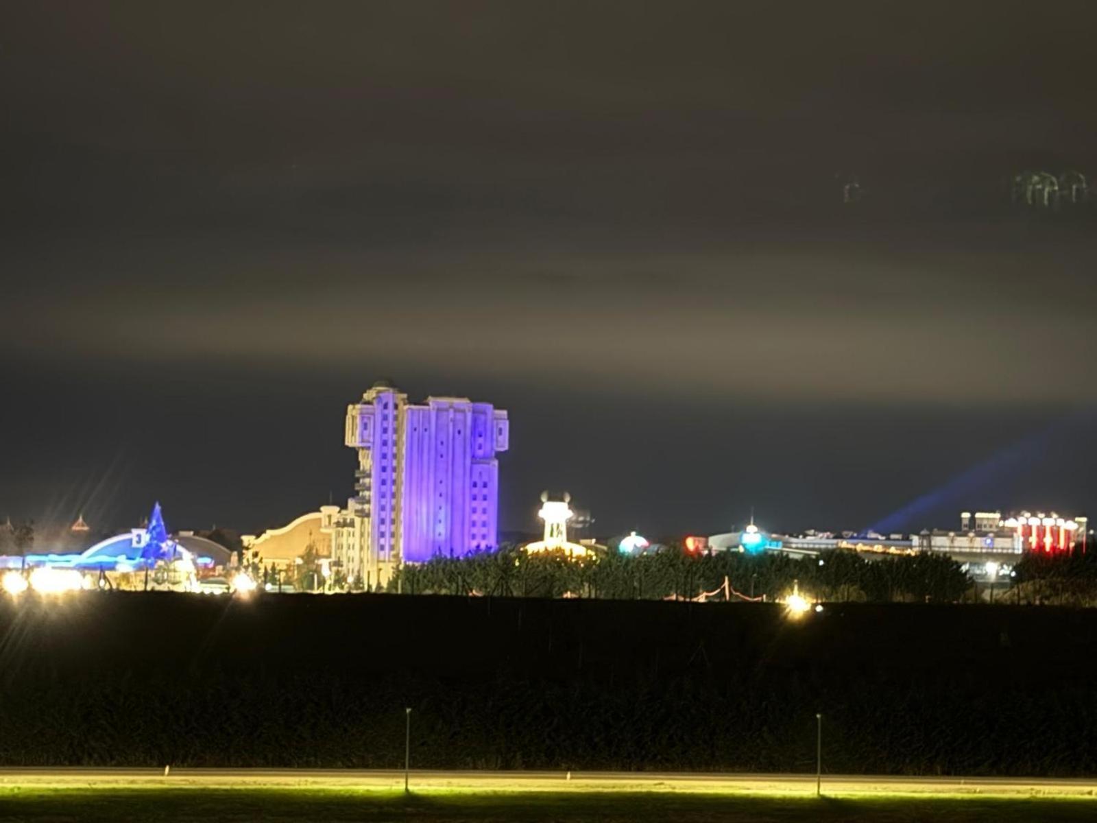 Suite Riviera - Vue Disneyland Шессі Екстер'єр фото